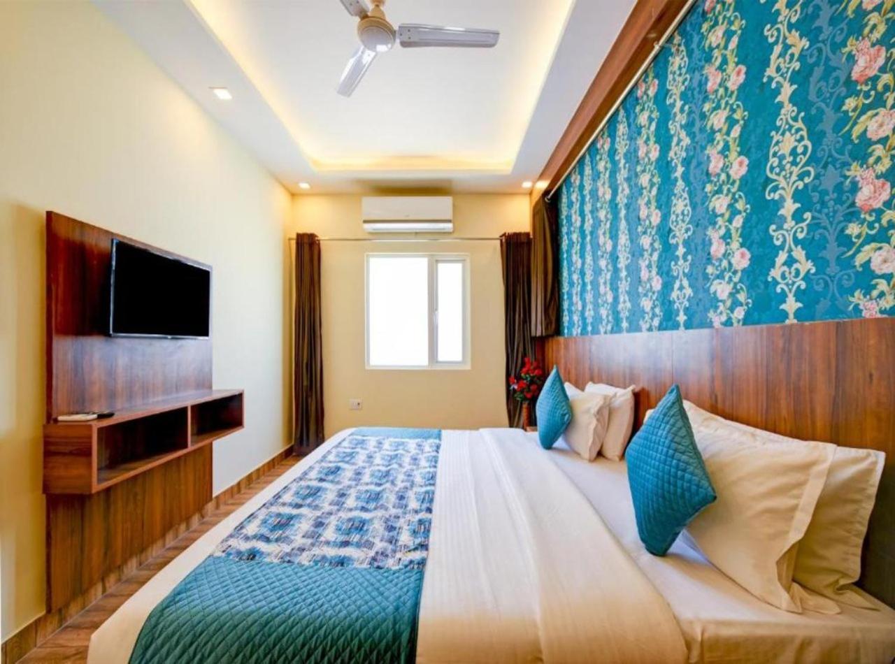 Hotel Hotel Grand Rosewood Near Delhi Igi Airport New Delhi